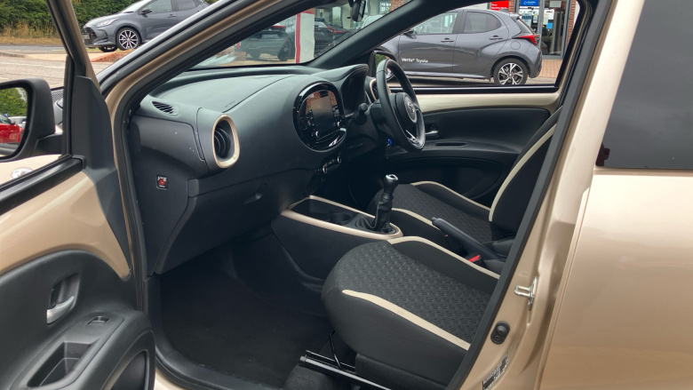 Toyota Aygo X 1.0 VVT-i Edge 5dr [Canvas] Petrol Hatchback